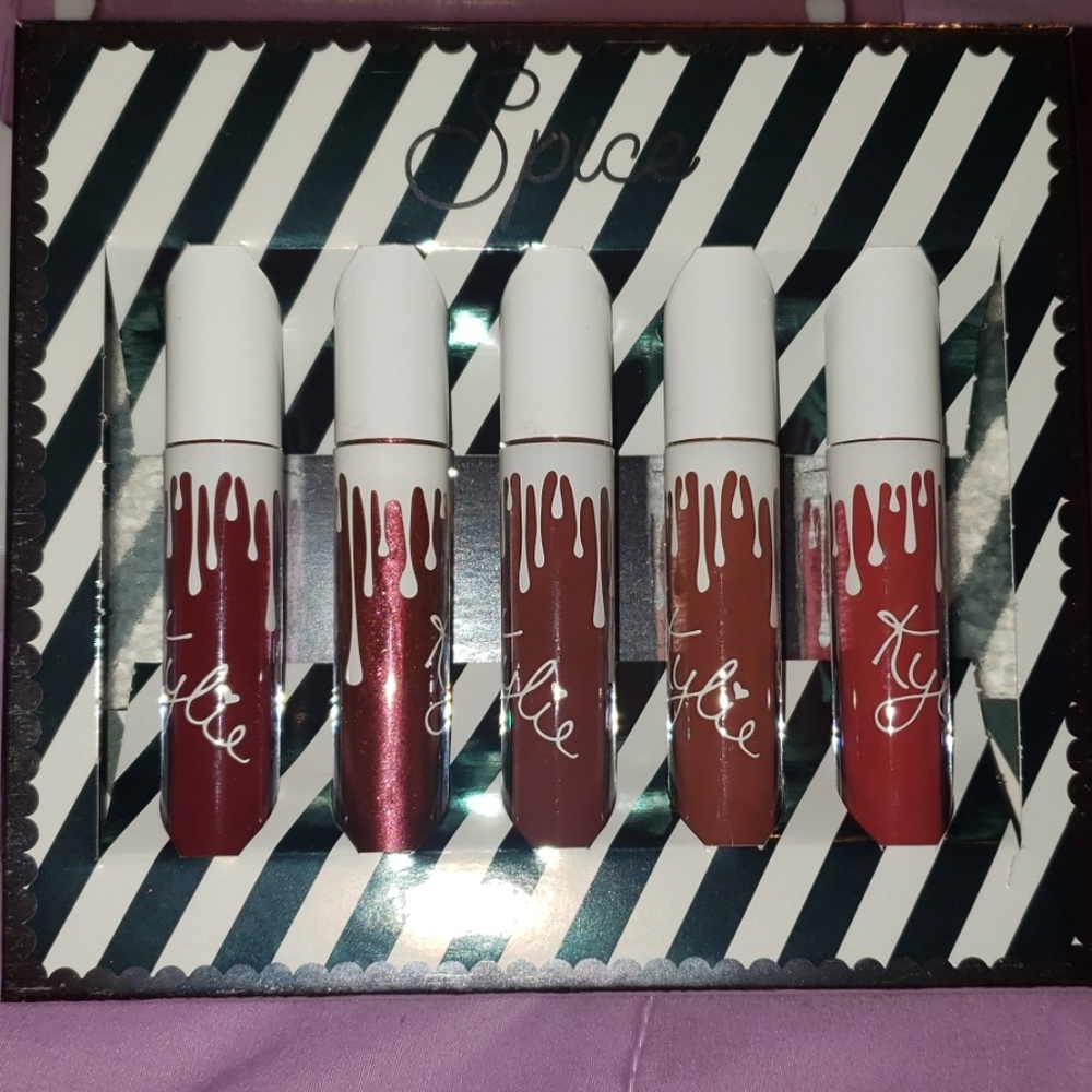 Kylie Jenner Cosmetics Spice Holiday Collection
